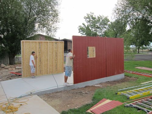 barnraising_02.jpg