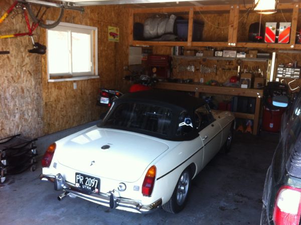 mg_garage.jpg