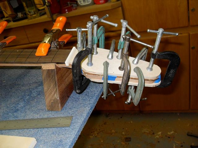 Head glue up